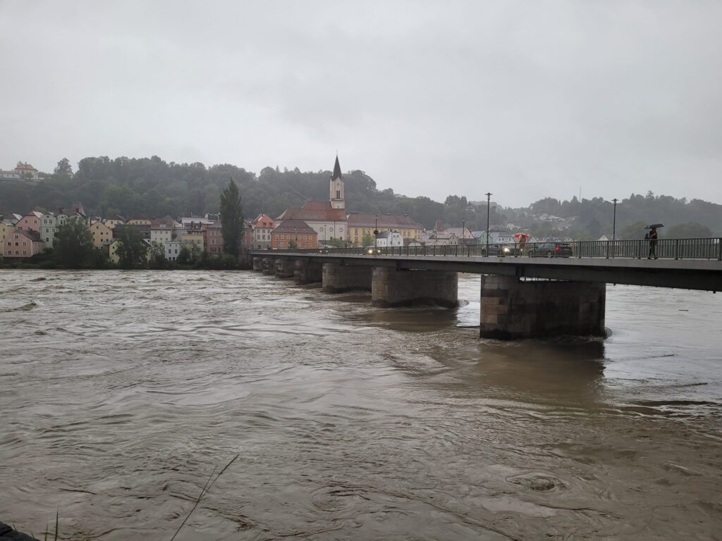 Inn bei mittlerem Hochwasser